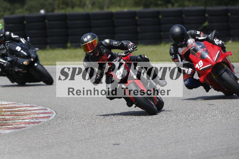 /27 12.06.2025 Ducati Schweiz Trackday Warmup  ADR/blau-bleu/26